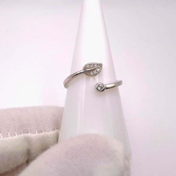 Sale $8 Firm! Sterling Silver Adjustable Ring with Cz’z - Picture 7 of 14